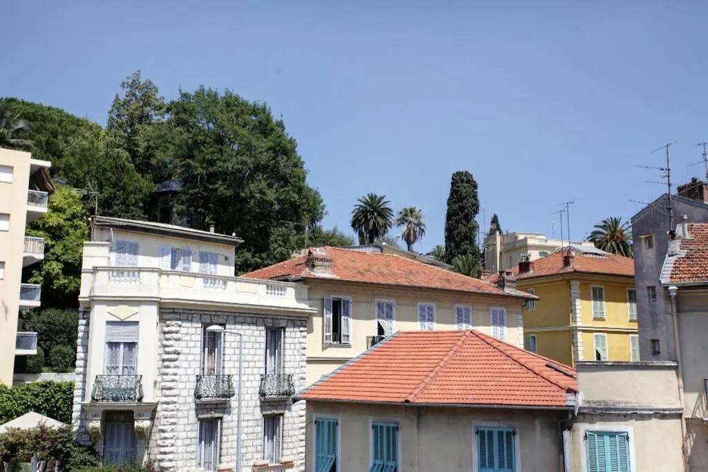 Studio A Nice Ensoleille Proche Centre Et Plage
